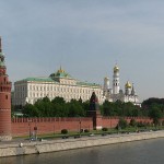 800px-Moscow_Kremlin_from_Kamenny_bridge
